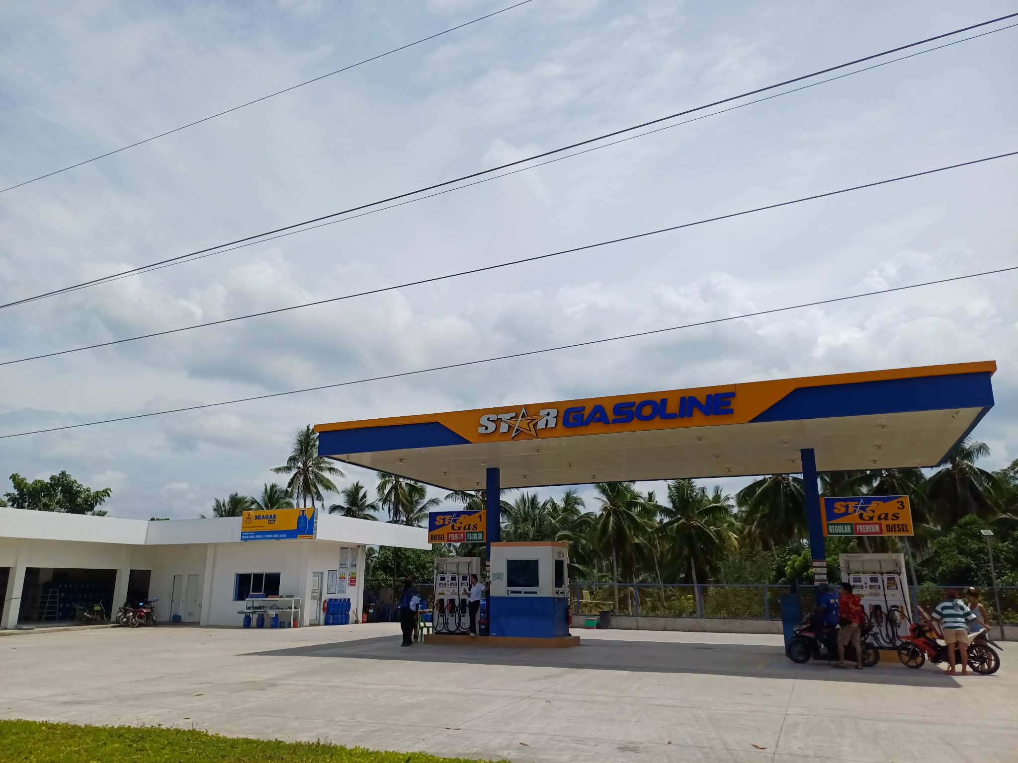 SG3 – Brgy. San Roque, San Isidro station exterior